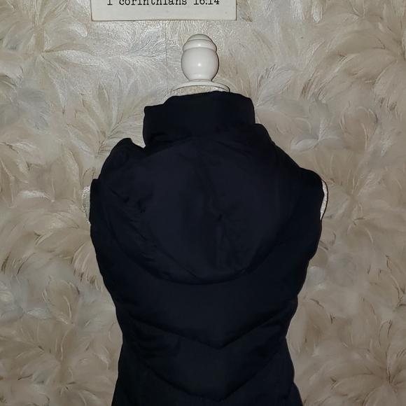 Hollister Hooded Vest - Picture 6 of 12